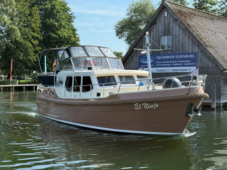 Houseboat a noleggio a Waren (Müritz) al miglior prezzo
