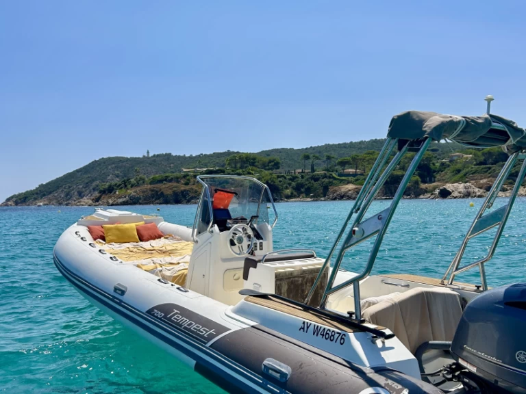 Noleggio barche Capelli Tempest 700 a Port Cogolin su Samboat