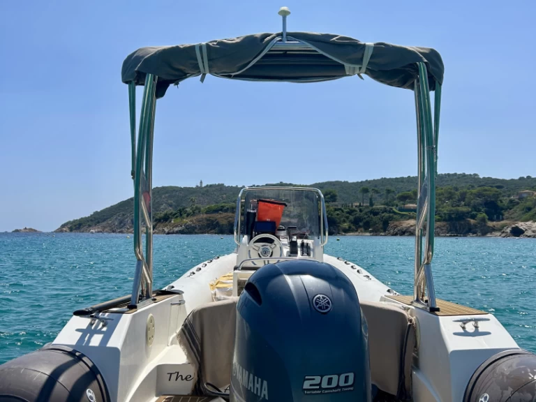 Noleggio a Port Cogolin – Capelli Tempest 700 su SamBoat