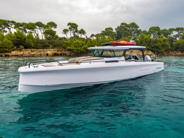 Noleggiare una Axopar Axopar 45 Cross Top a Seget Donji