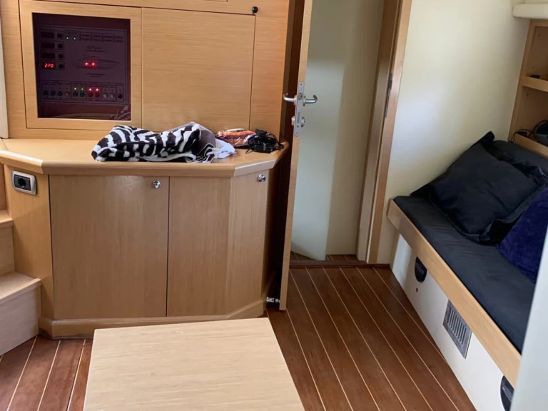 Noleggiare una Bruno Primatist G 46 a Cannigione