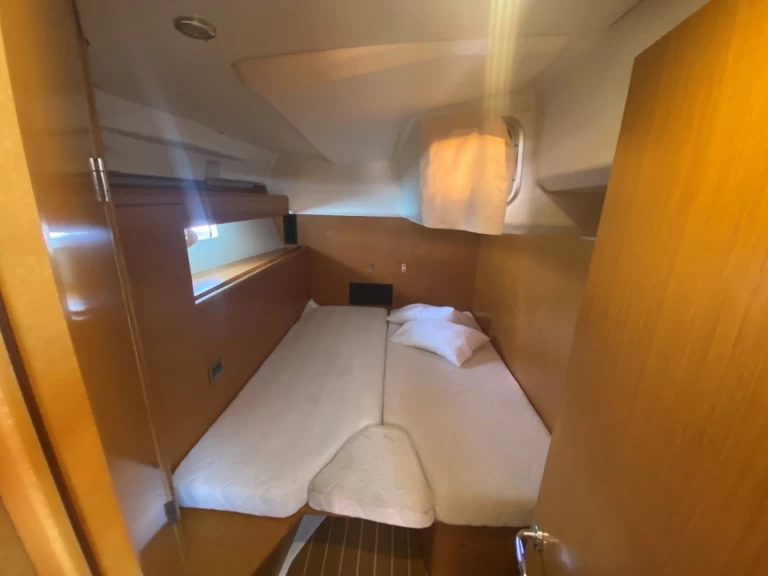 Noleggio Barca a vela con o senza skipper Jeanneau a Lefkáda