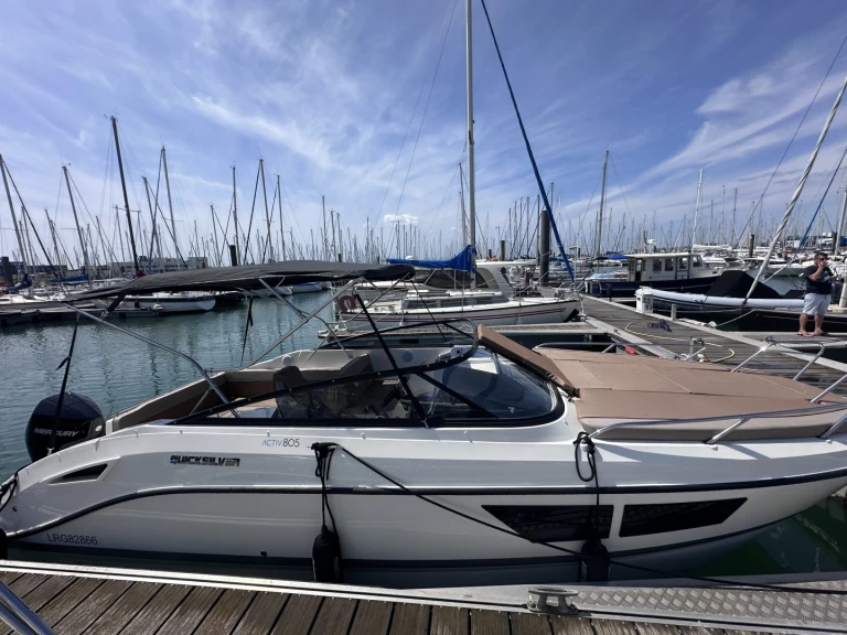 Barca a motore a noleggio a La Rochelle al miglior prezzo