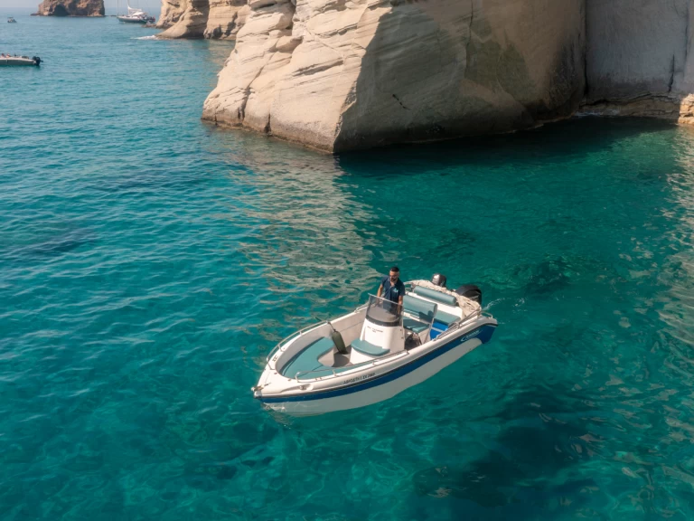 Noleggiare una Poseidon BLU WATER 185 a Mílos