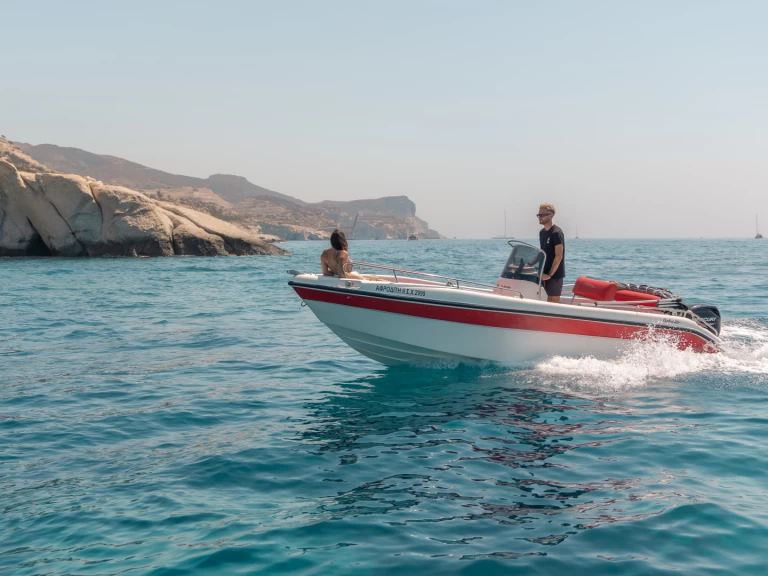 Noleggiare una Poseidon BLU WATER 185 a Mílos