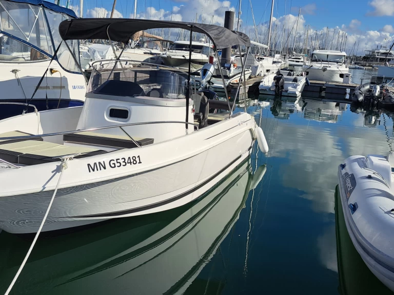 Noleggio Barca a motore con o senza skipper B2 Marine a La Rochelle