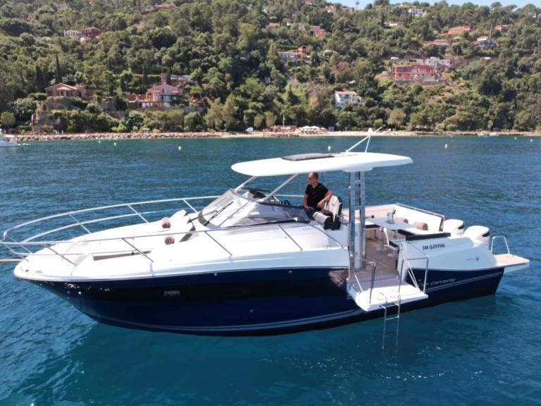 Noleggiare una Jeanneau Cap Camarat 10.5 WA a Port La Napoule