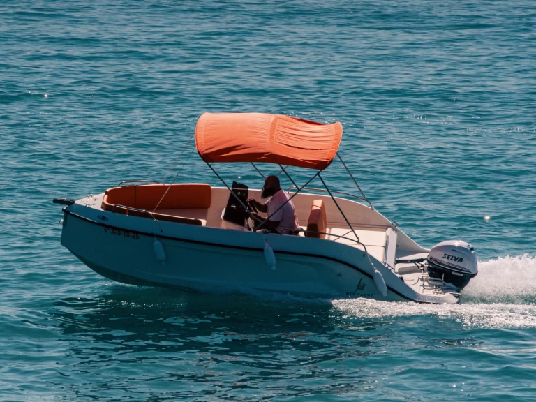 Bey Yacht 18 da affittare a  Puerto Marina Benalmadena