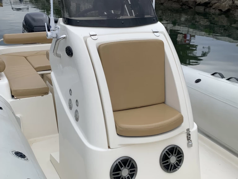 Noleggio a Santander – Rodman Tarpon 790 LX su SamBoat
