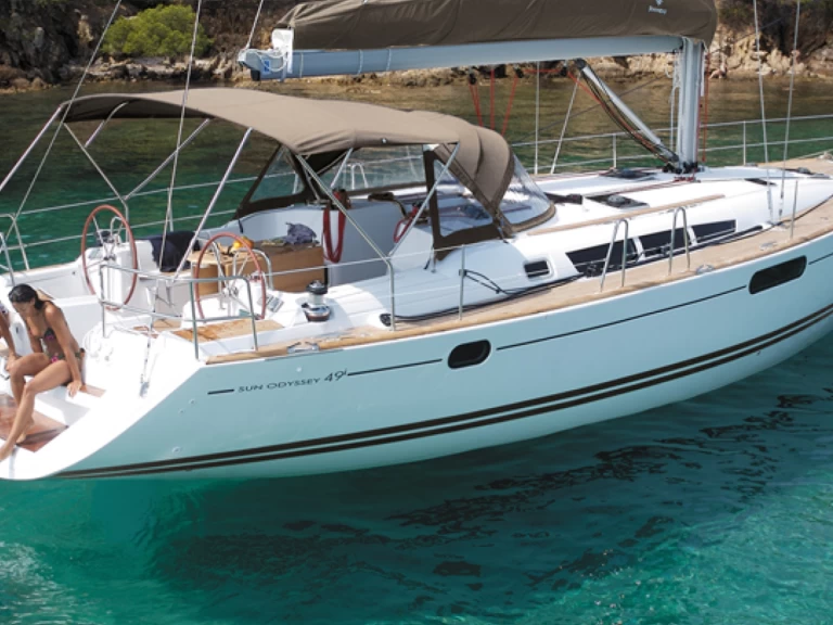 Noleggio Barca a vela Jeanneau con patente nautica