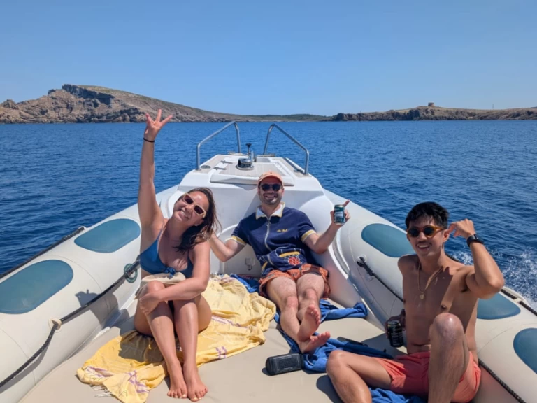 Noleggio a Fornells – Astec day cruiser 800 su SamBoat