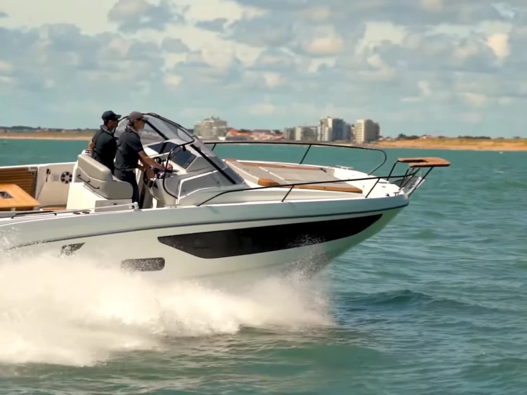 Noleggiare una Bénéteau FLYER 9 SUNdeck a Santa Eulària des Riu