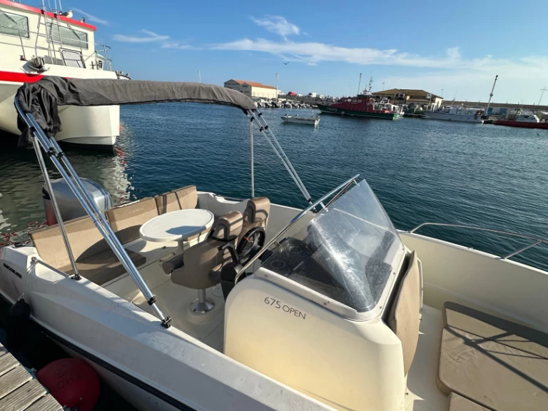 Barca a motore a noleggio a Marsiglia al miglior prezzo