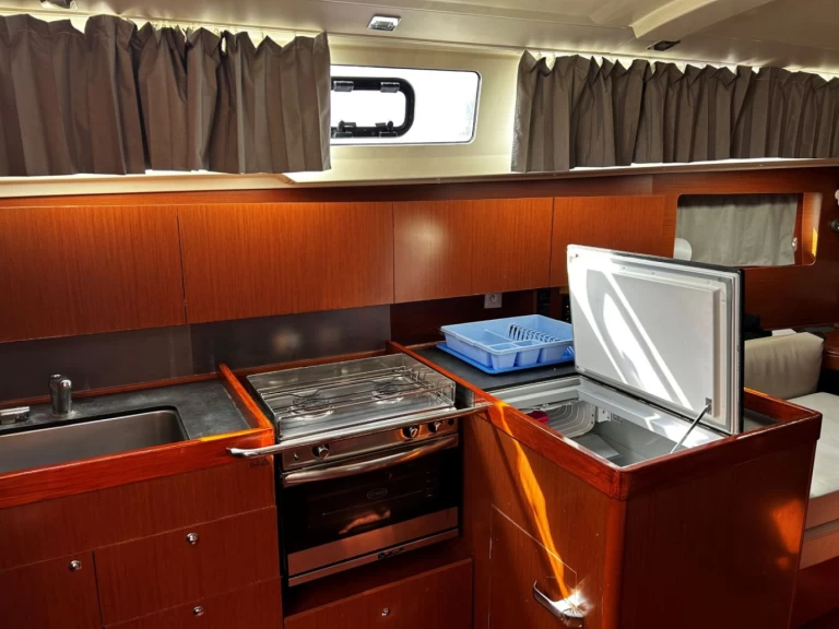 Noleggio Barca a vela con o senza skipper Bénéteau a Gouviá