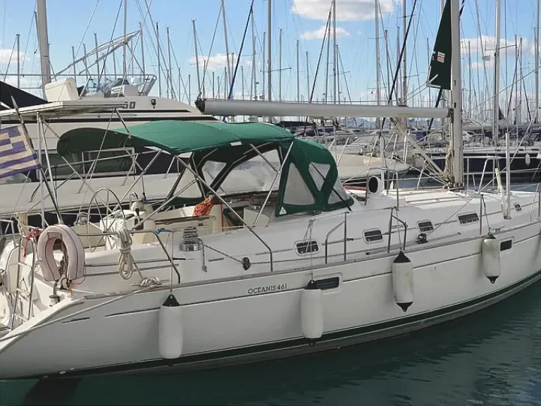 Noleggiare una Bénéteau Oceanis 461 a Álimos