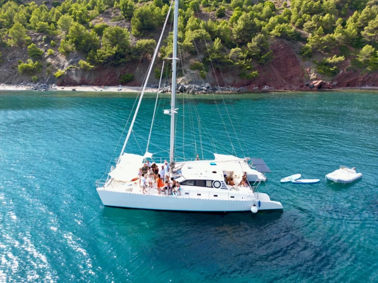 Noleggio Catamarano Plan-Caroff con patente nautica