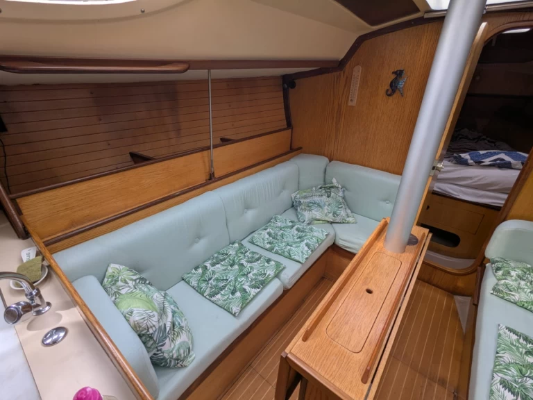 Bénéteau Oceanis 350 da affittare a  Port de Penerf