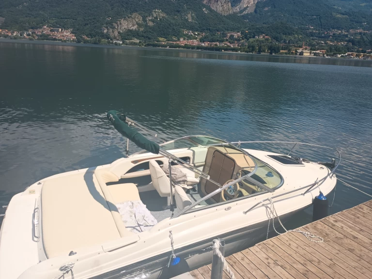 Noleggio Barca a motore Sea Ray con patente nautica