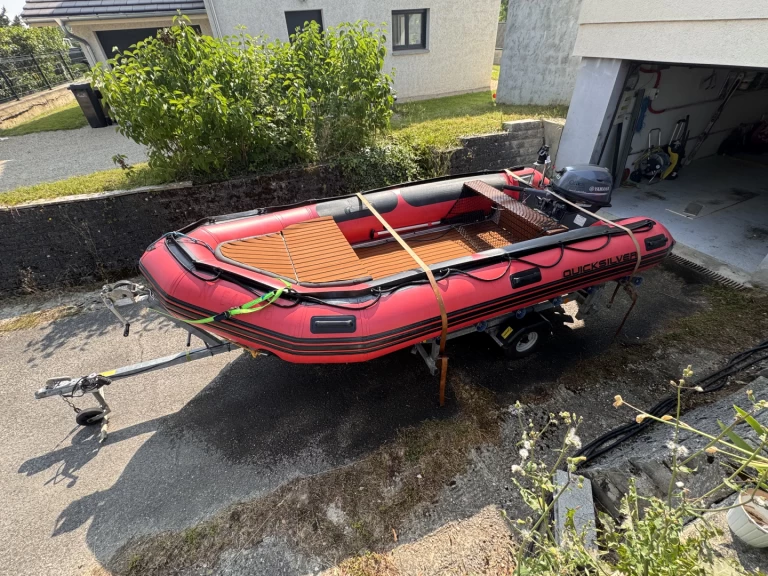 Gommone a noleggio a Ornex al miglior prezzo