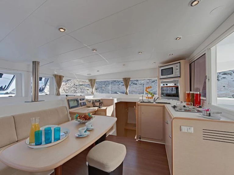 Noleggio Catamarano con o senza skipper Lagoon a Es Jondal