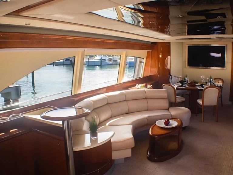 Noleggiare una Custom Made custom a La Romana