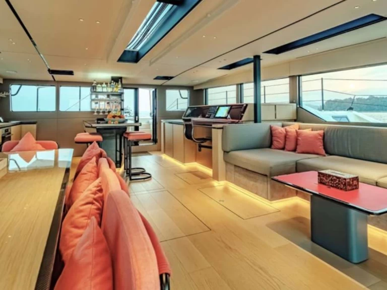 Noleggio Yacht di lusso con o senza skipper McCohangy Boats a Napoli