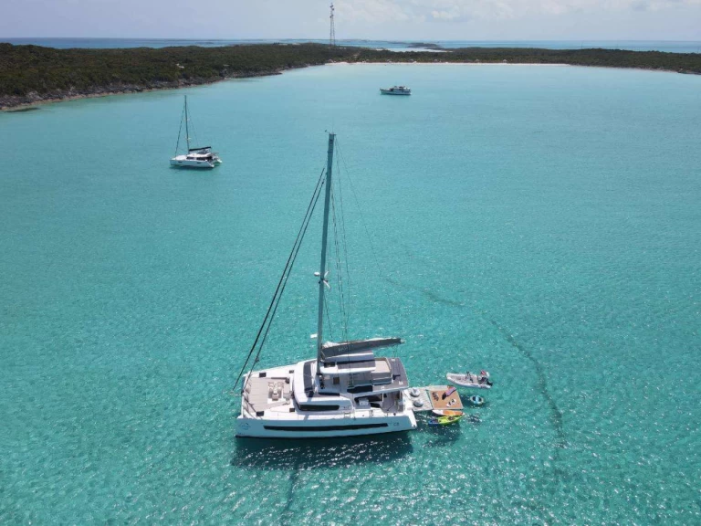 Noleggio barche Bali SNAPDRAGON a Nassau su Samboat