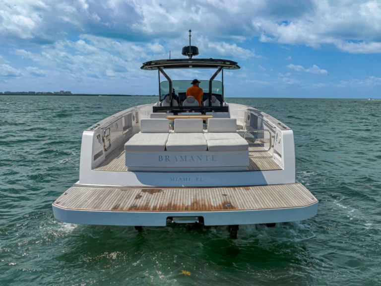 Noleggio Yacht di lusso a Bahamas – Pardo Yachts BRAMANTE
