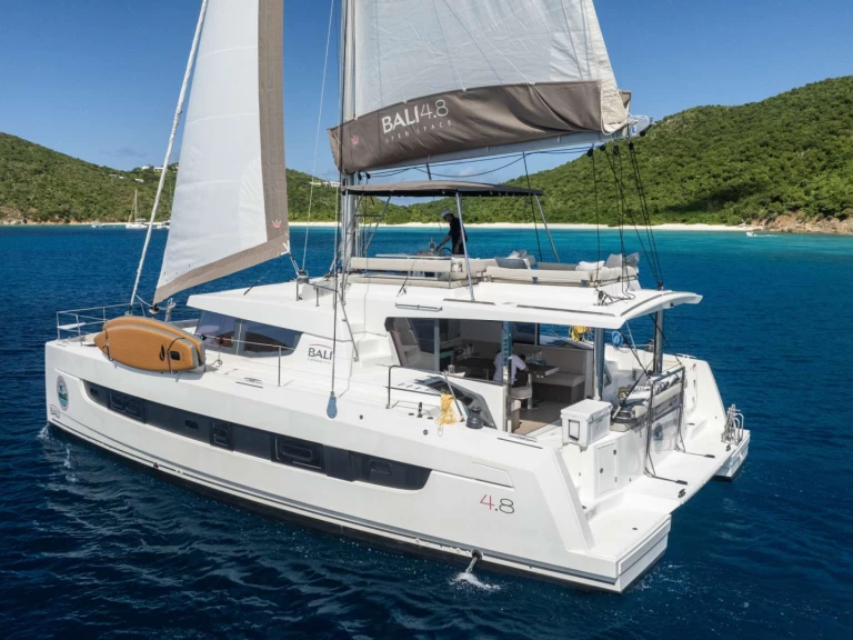Noleggio Yacht di lusso a Isole Vergini Britanniche – Bali ISLAND STANDARD TIME
