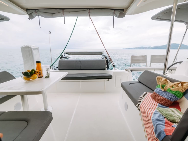 Noleggio Catamarano Excess con patente nautica