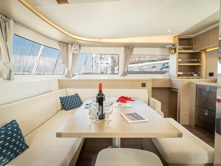 Noleggiare una Lagoon Lagoon 46 a Piso Livadi