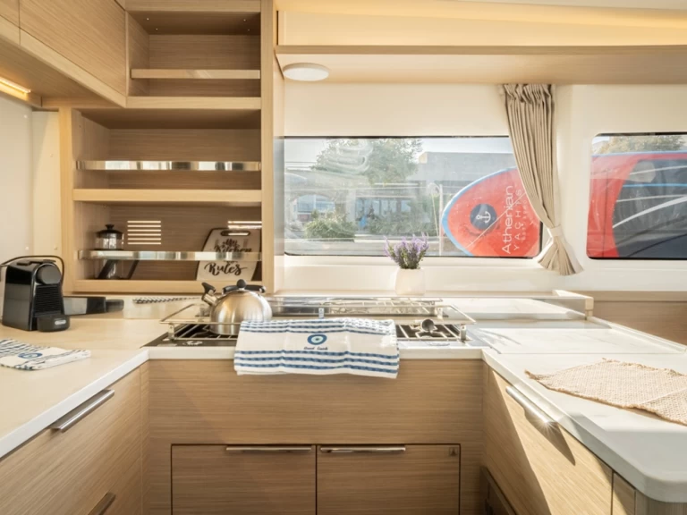 Noleggio barche Piso Livadi economico Lagoon 46