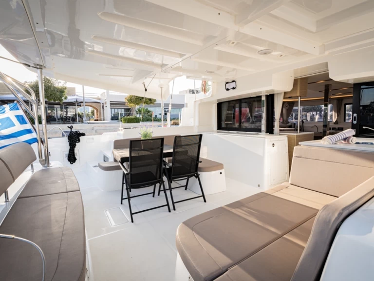 Noleggio barche Lagoon Lagoon 46 a Piso Livadi su Samboat