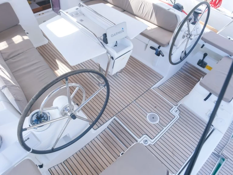 Barca a vela a noleggio a Parish of Saint George al miglior prezzo