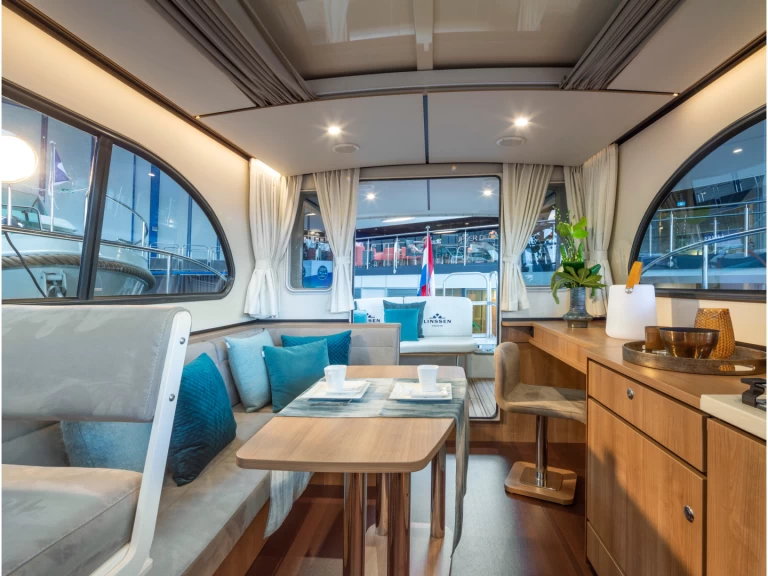 Noleggio Barca a motore con o senza skipper  a Mirow