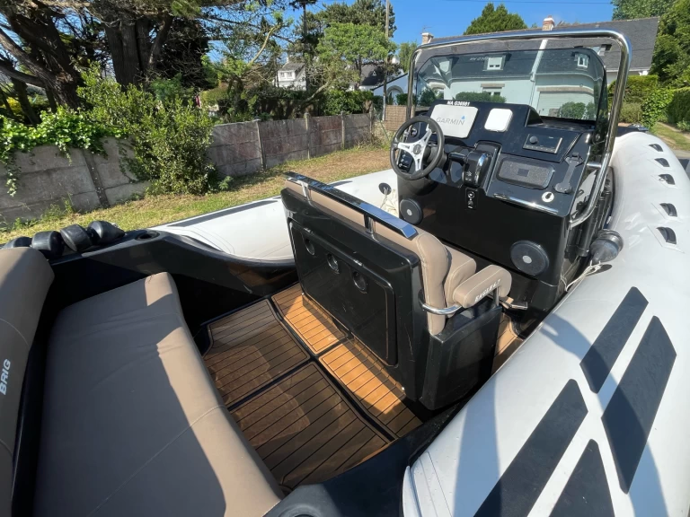 Noleggio Gommone Brig con patente nautica