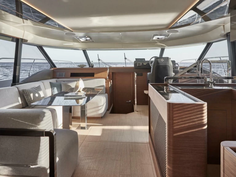 Noleggio Barca a motore Prestige con patente nautica