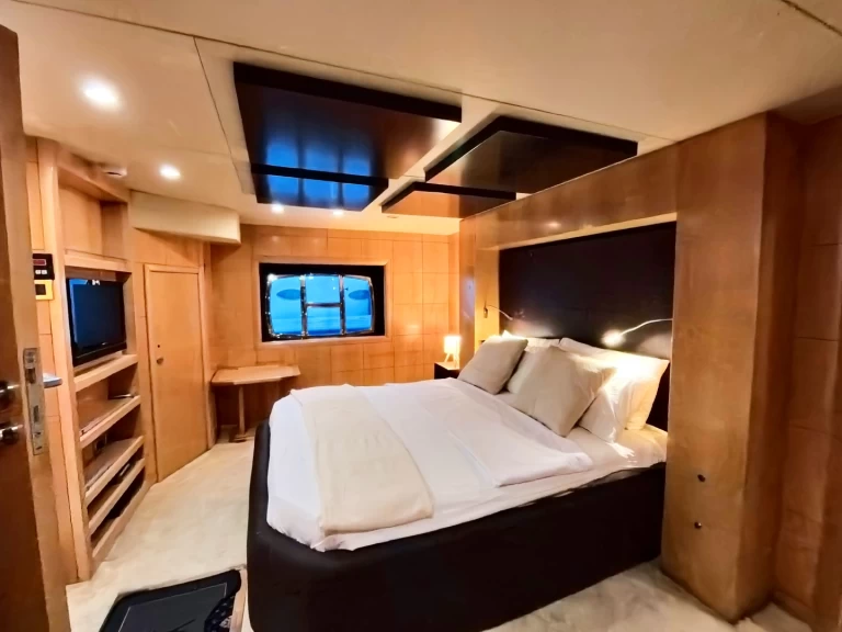 Noleggio barche Dubai Marina economico Dubai Marine 82Ft