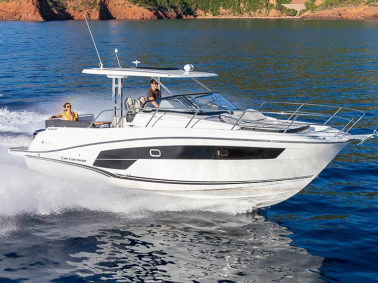 Noleggio Barca a motore Jeanneau con patente nautica