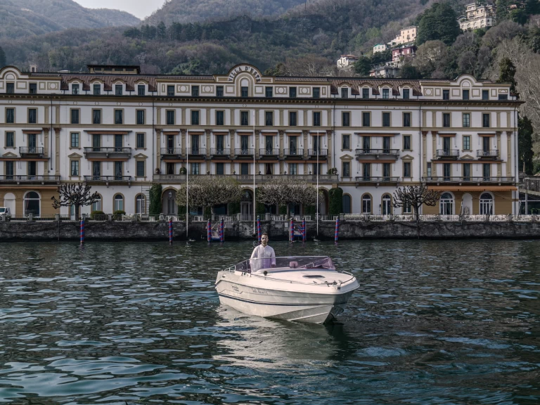 Noleggio Barca a motore Airon con patente nautica