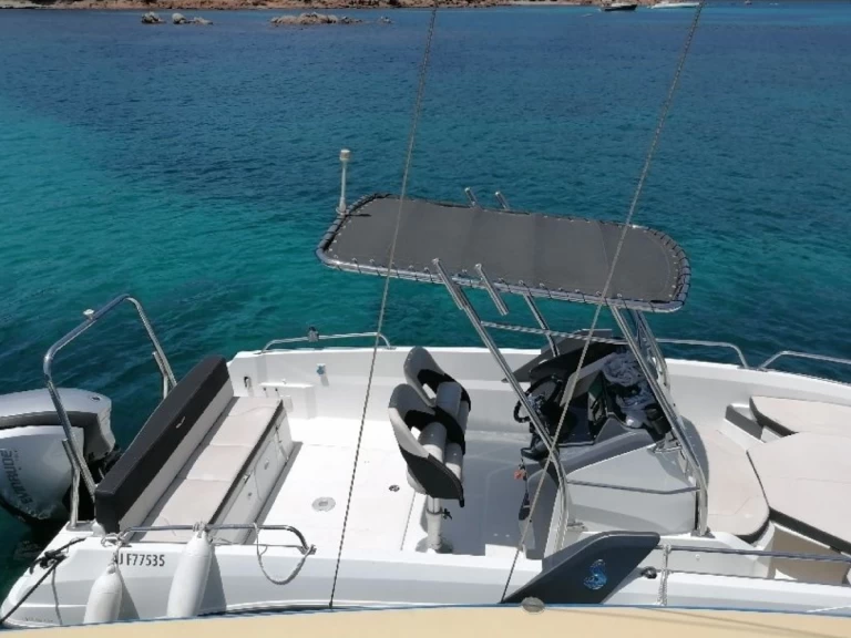 Noleggio Barca a motore a Porto-Vecchio – Bénéteau Flyer 6.6 SPACEdeck