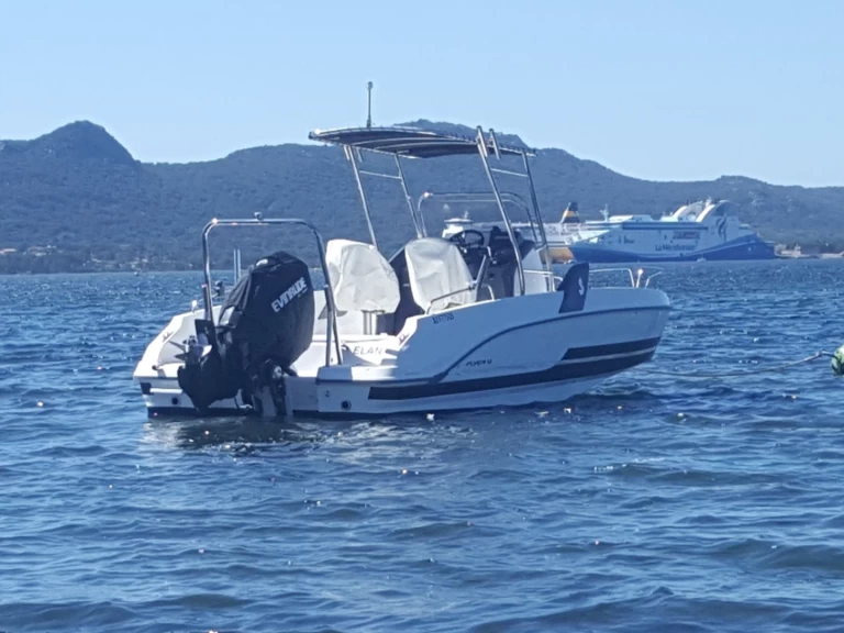 Noleggio barche Bénéteau Flyer 6.6 SPACEdeck a Porto-Vecchio su Samboat