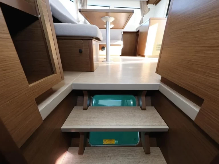 Noleggio Catamarano Lagoon con patente nautica