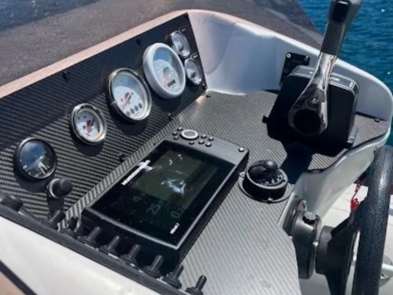 Noleggiare una Arimar X-Cellence 730 a Mandelieu-la-Napoule