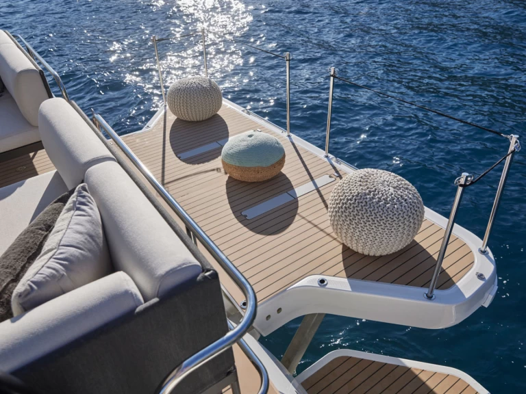 Barca a motore a noleggio a Torre Annunziata al miglior prezzo