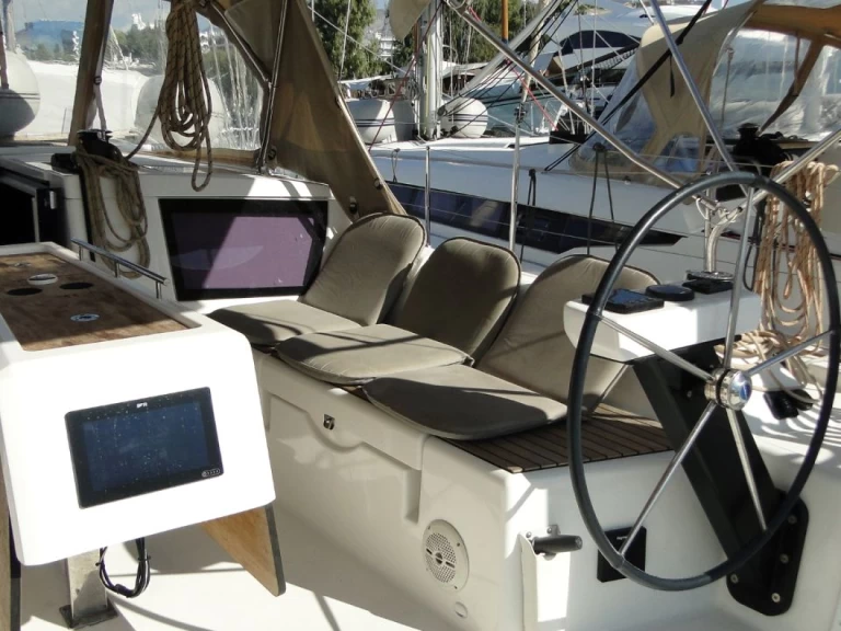 Noleggio Barca a vela a Álimos – Dufour Dufour 430 Grand Large