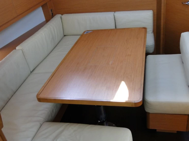 Noleggio Barca a vela a Álimos – Dufour Dufour 470