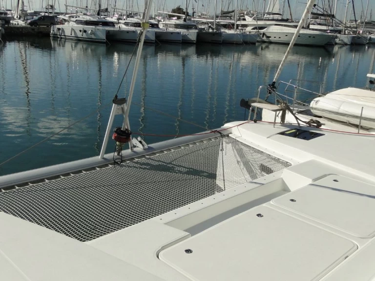 Noleggio Catamarano con o senza skipper Fountaine Pajot a Álimos