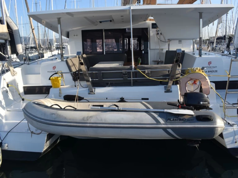 Noleggiare una Fountaine Pajot Isla 40 a Lefkáda