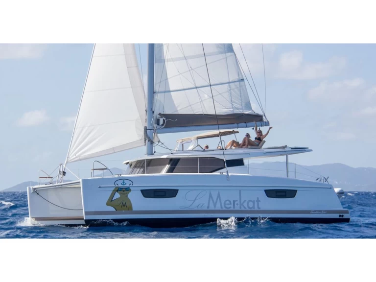 Noleggio Catamarano Fountaine Pajot con patente nautica